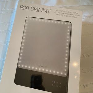 Riki Skinny Mirror
